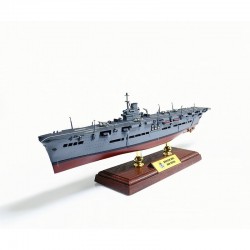 Torro 1:700 HMS Ark Royal Carrier